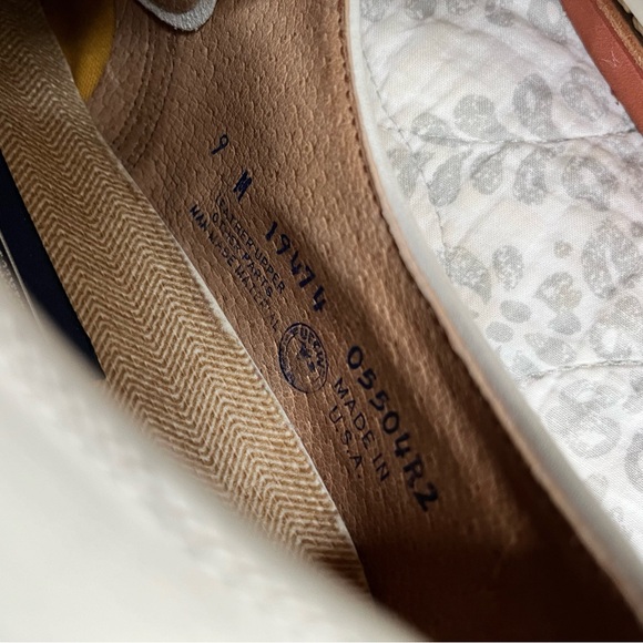 9 Men’s Lands’ End Leather Oxford Shoes - Picture 6 of 6